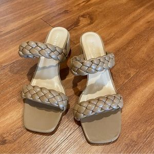 Sincerely Jules Woven Square Toe Onyx Heel